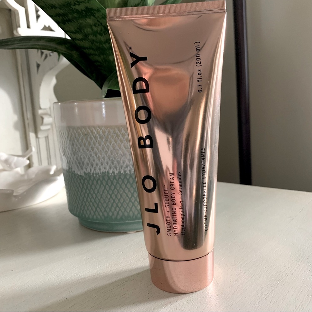 JLo Beauty Smooth + Seduce Contouring Body Cream with Caffeine